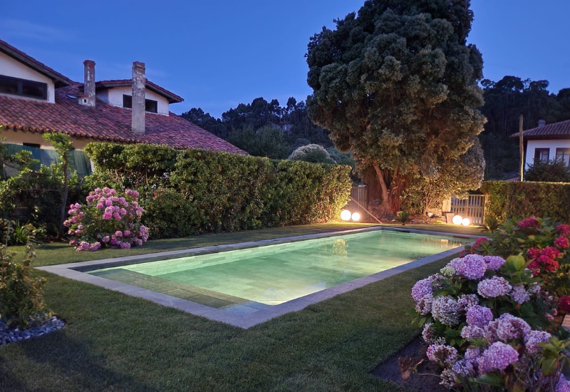 Piscina en Ribadesella climatizada con spa